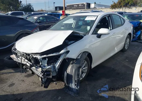 2025 Toyota Camry Le z USA, uszkodzony, nr VIN 4T1DAACK2SU536151